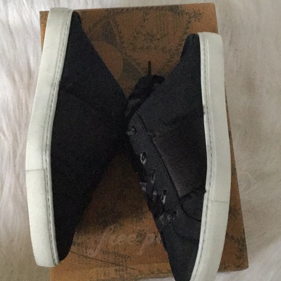 ❗️FINAL PRICE❗️Free People Naples Distressed Suede Slides - Picture 4 of 7